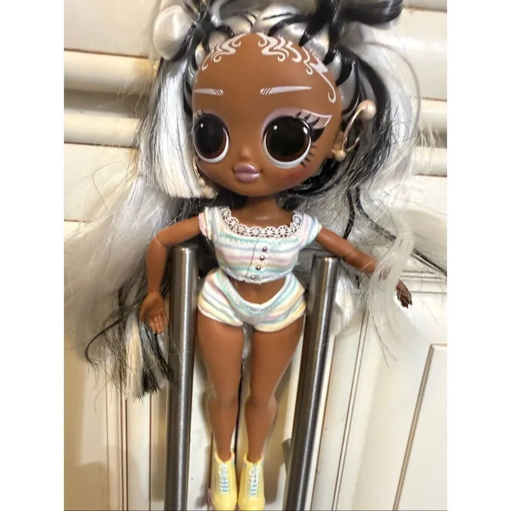 LOL Surprise OMG Color Changing Hair Sunshine Makeover Switches Fashion Doll 9”